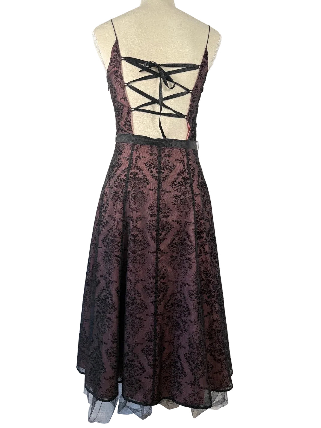 HUGO BOSS Spitzen-Kleid in Gr. 36
