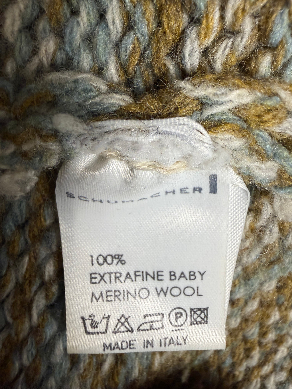 DorotheeSchumacher_Cardigan_BabyMerino_ Second Hand Gr. 2 mitStickerei