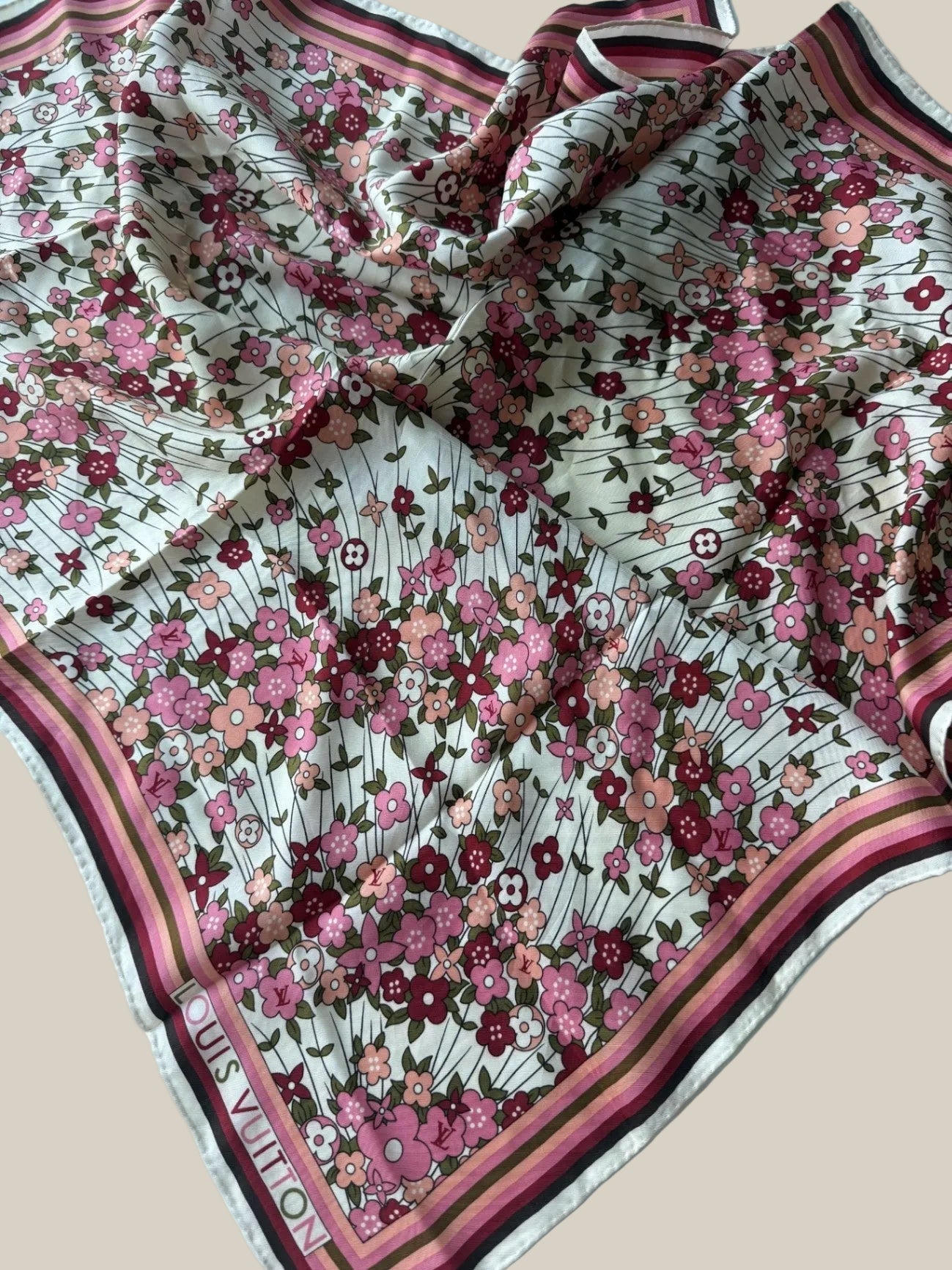 LOUIS VUITTON | Seidencarré Floral Monogram | 70 x 70 cm 